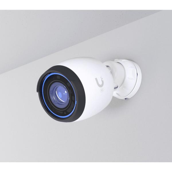 Ubiquiti - UVC-G5-Pro - UniFi Indoor/Outdoor 4K PoE camera, 3x optical zoom, 25 m (82 ft) IR night vision UVC-G5-Pro [UVC-G5-Pro]